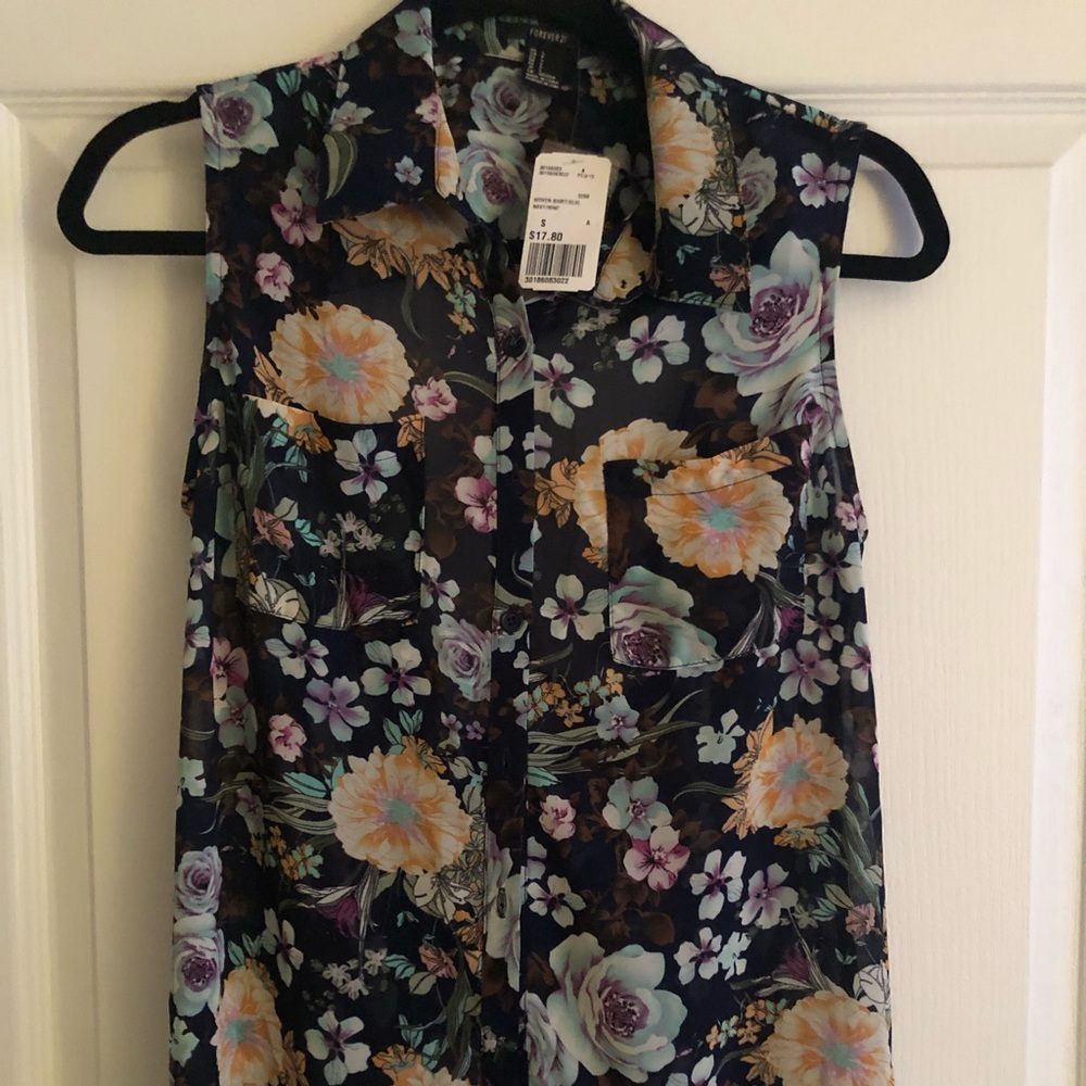 Floral sleeveless top